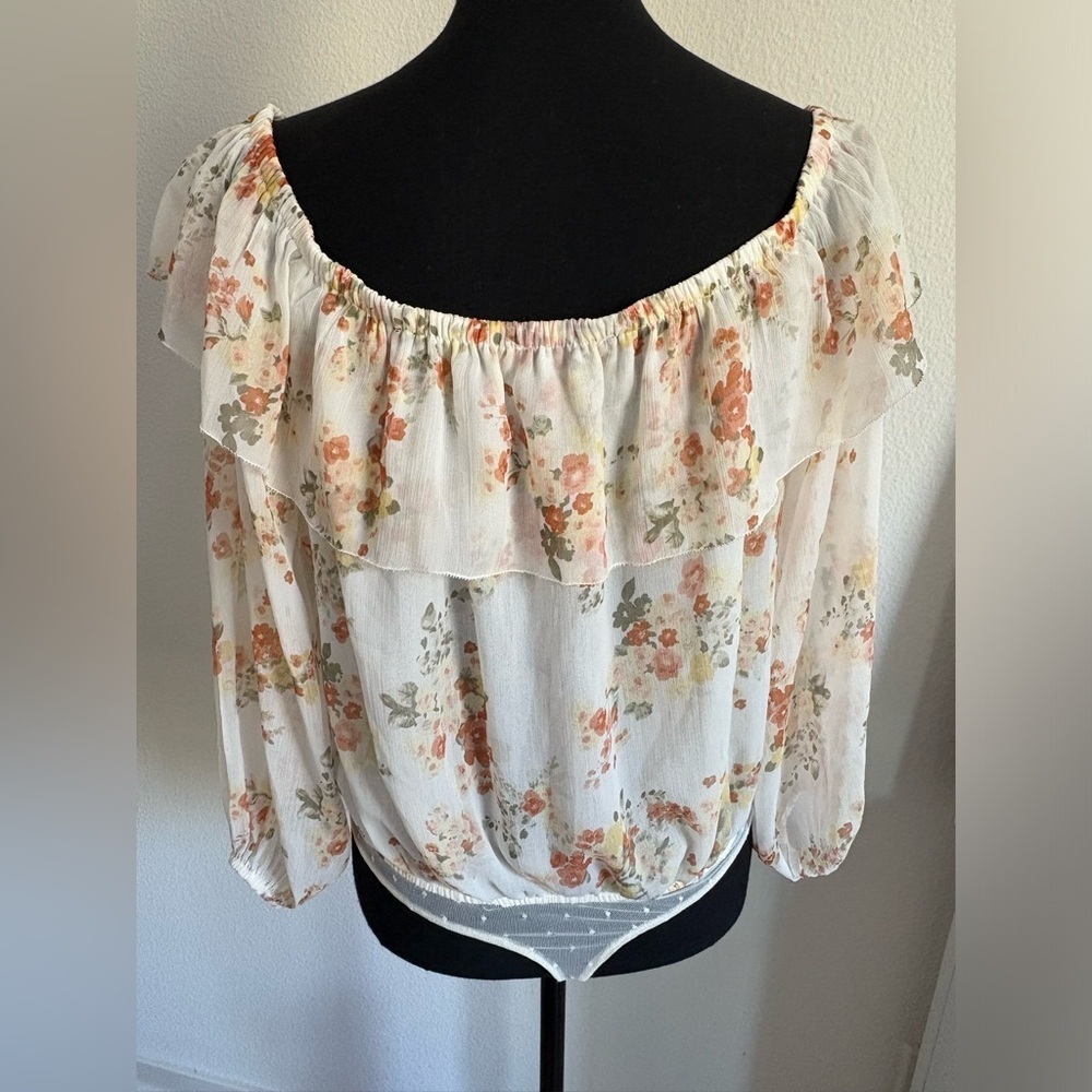 Abercrombie & Fitch Off the Shoulder Floral Bodysuit - Size L - Picture 4 of 6